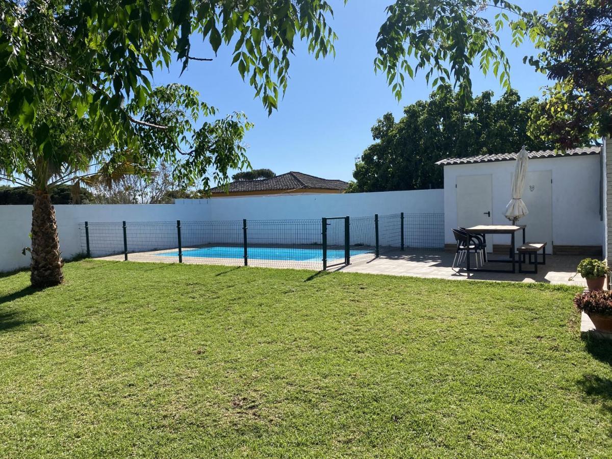 Sumatra Villa Chiclana de la Frontera Luaran gambar